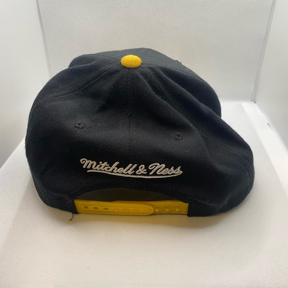 Penguins Black and Yellow Snapback Hat - Picture 2 of 4